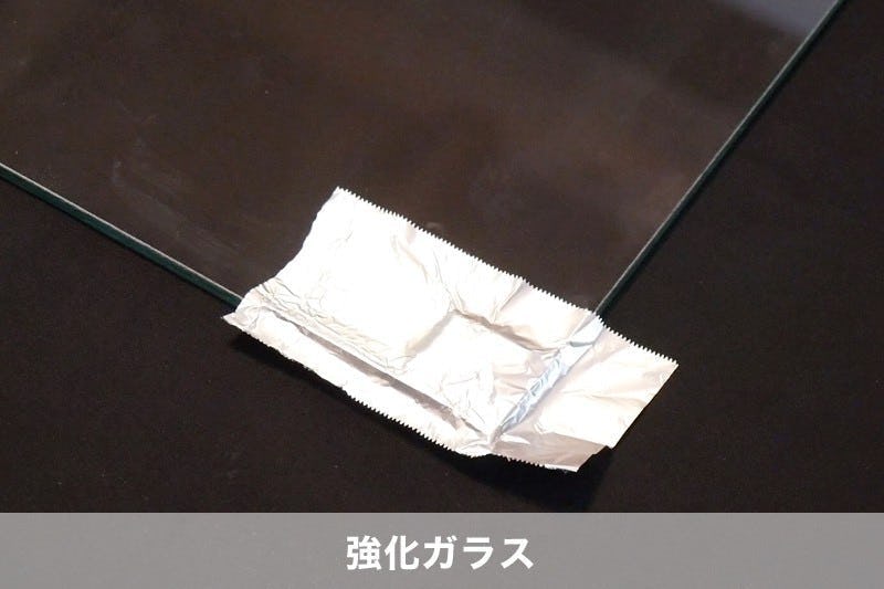 ネイルテーブルの天板】ガラスのテーブルトップが良い理由