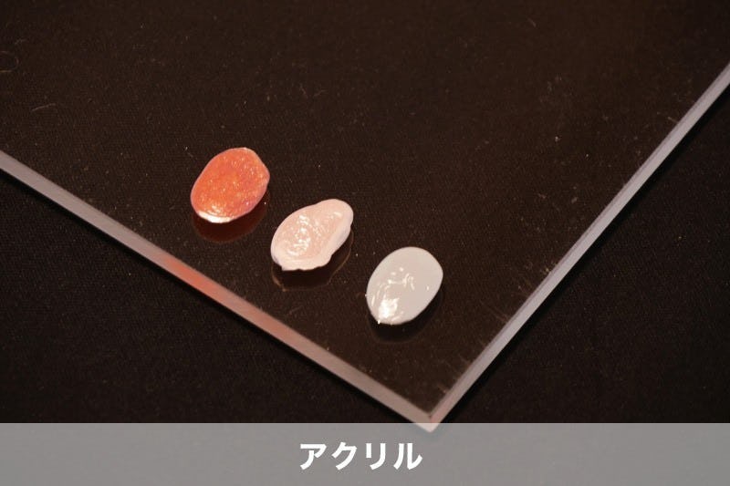 ネイルテーブルの天板】ガラスのテーブルトップが良い理由