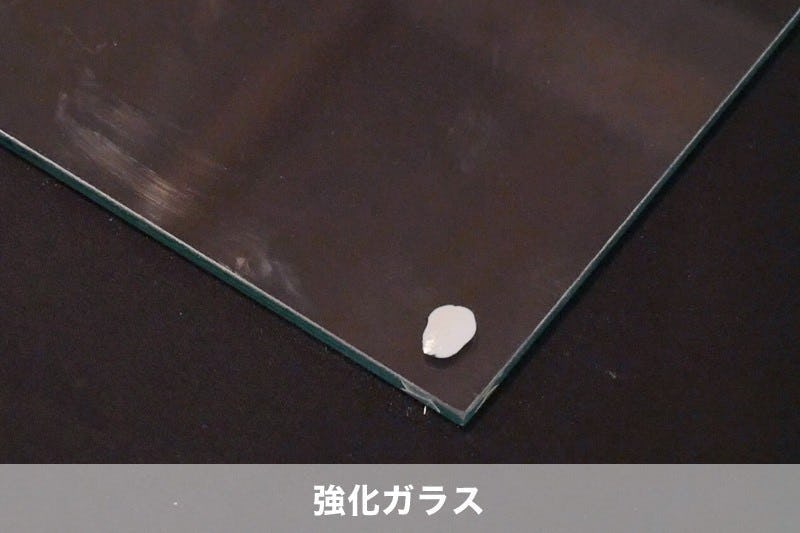 ネイルテーブルの天板】ガラスのテーブルトップが良い理由