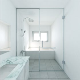 浴室の透明ドアに「浴室用ガラスドア」を使用した事例
