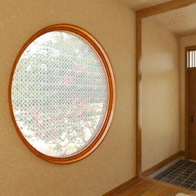 旅館入口の壁面装飾に「和紙ガラス(和風ガラス)」を使用した事例