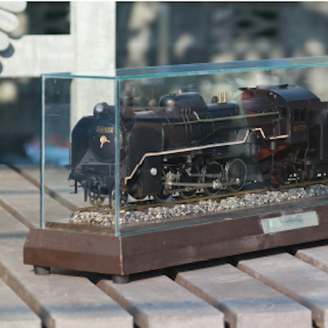 鉄道模型のケース用に、ガラスケースを造作した事例