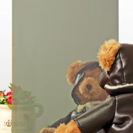 透過率8%