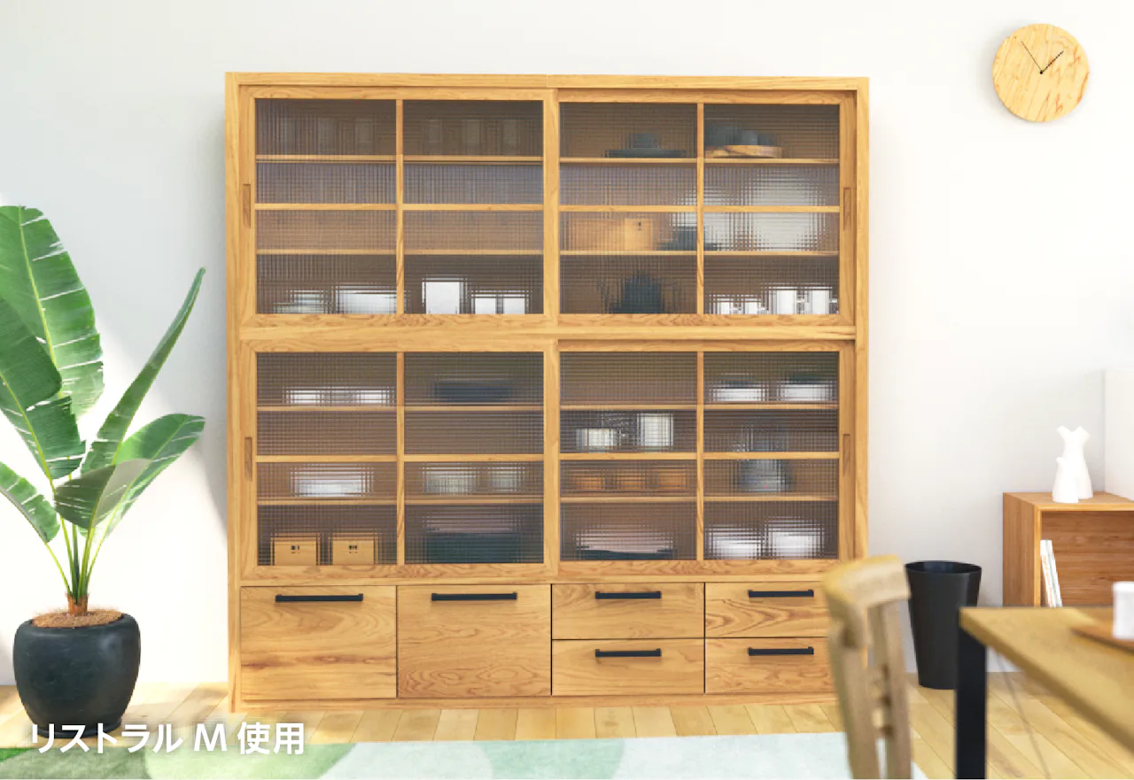 チェッカーガラス - 使用事例：食器棚に