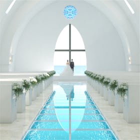 床用ガラス - 使用事例：結婚式場の床材に
