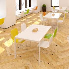 テーブル天板用ビニールマット-使用事例:休憩室のテーブルに①