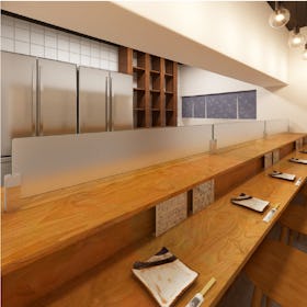 キッチン油はねガードSPⅡ(I字型連結タイプ) - 使用事例:飲食店のカウンターに②