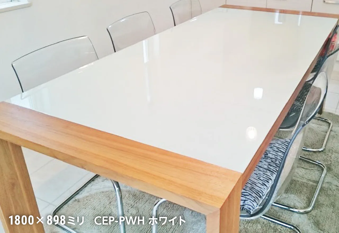 セラミックプリントガラスの施工事例：テーブル天板に②