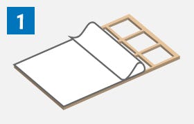 強化障子紙「ワーロンシート(ハイテック)」 - 紙じゃくりが浅い場合の貼り方①建具の枠に糊をつけ、一度に張り付ける