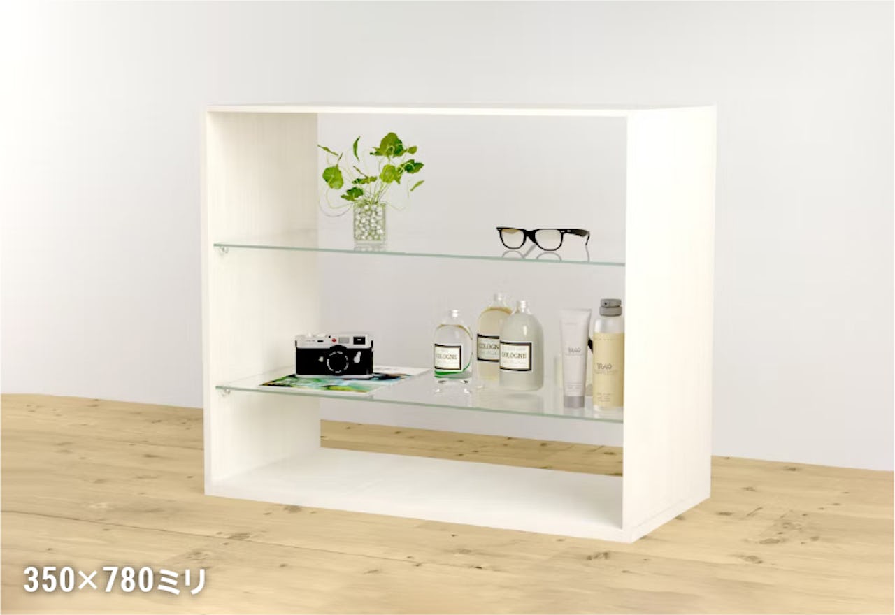 リビングの飾り棚に「透明ガラス:棚受けダボセット(木地用)」を使用した事例