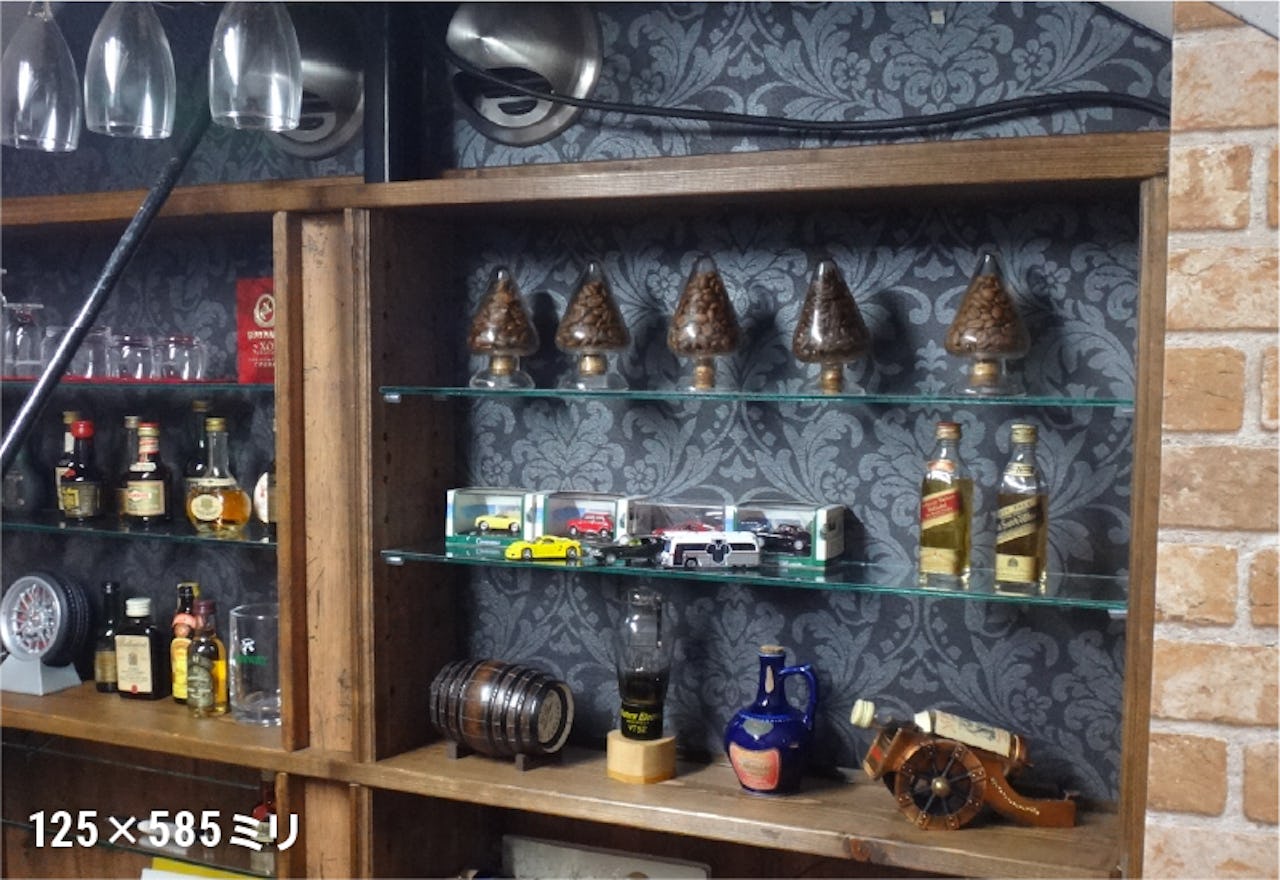 飾り棚のDIYで「透明ガラス:棚受けダボセット(木地用)」を使用した事例