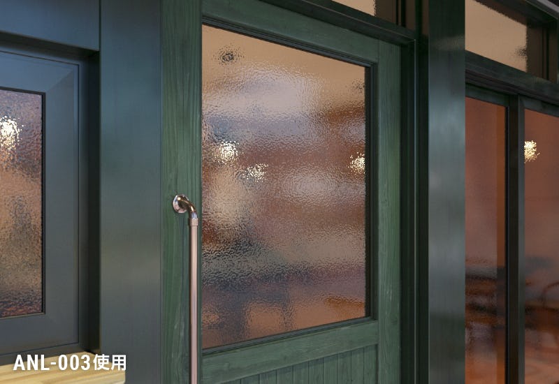 アンティークな店舗のドア窓に「アンティーク合わせガラス」anl-003を使用した事例