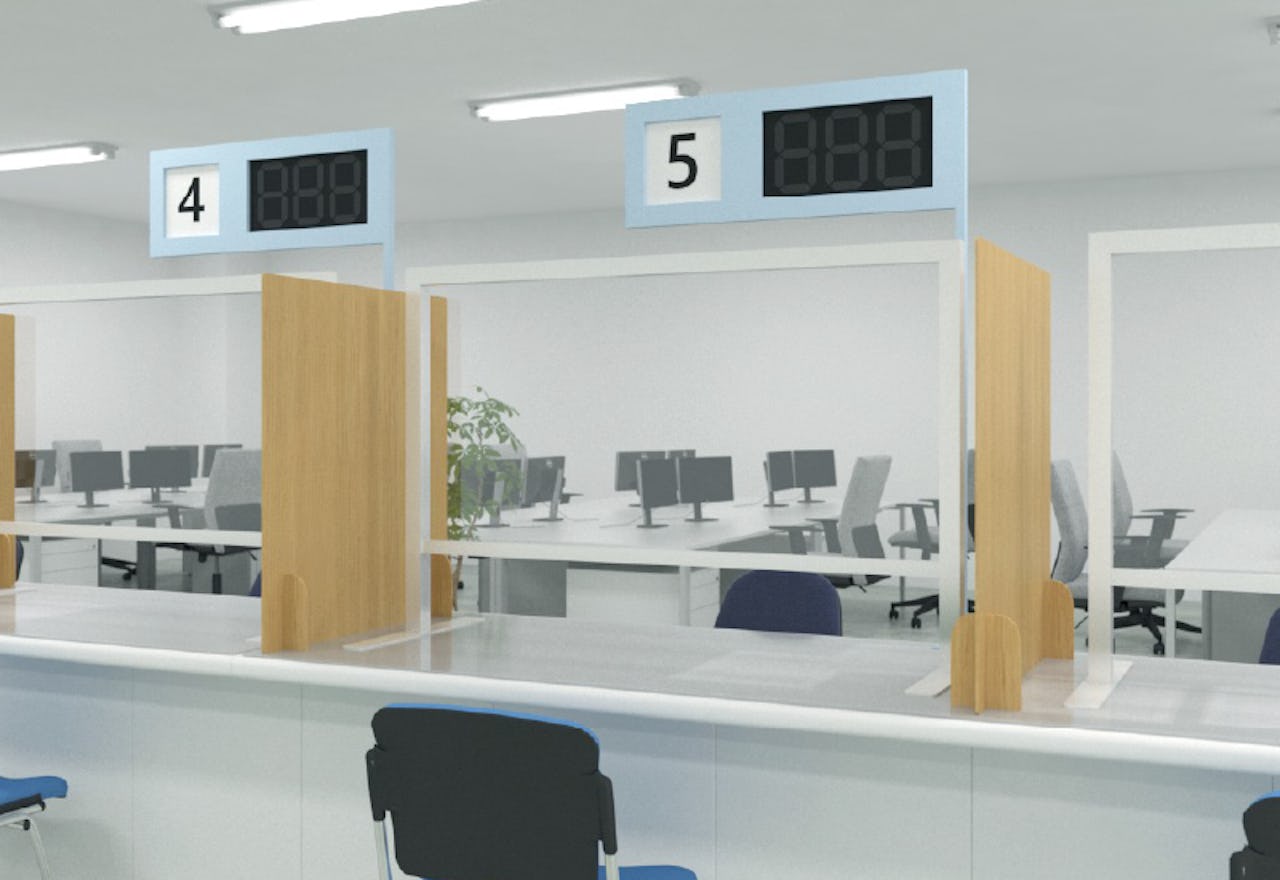 受付の間仕切りに抗菌ガラス(ウイルスクリーン)を使用した事例