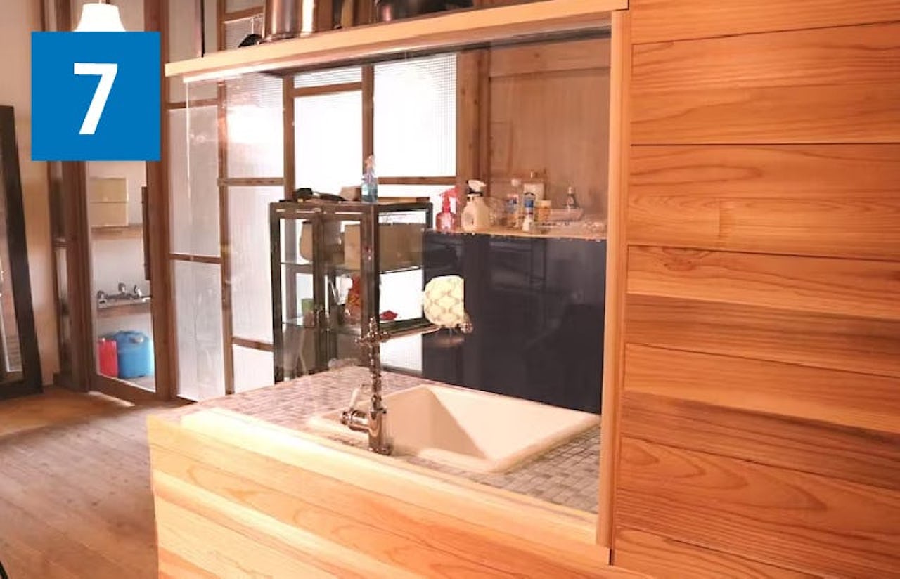 「キッチン油はねガード(ウォールタイプ)」の取付方法⑦/ガラス間仕切りの完成