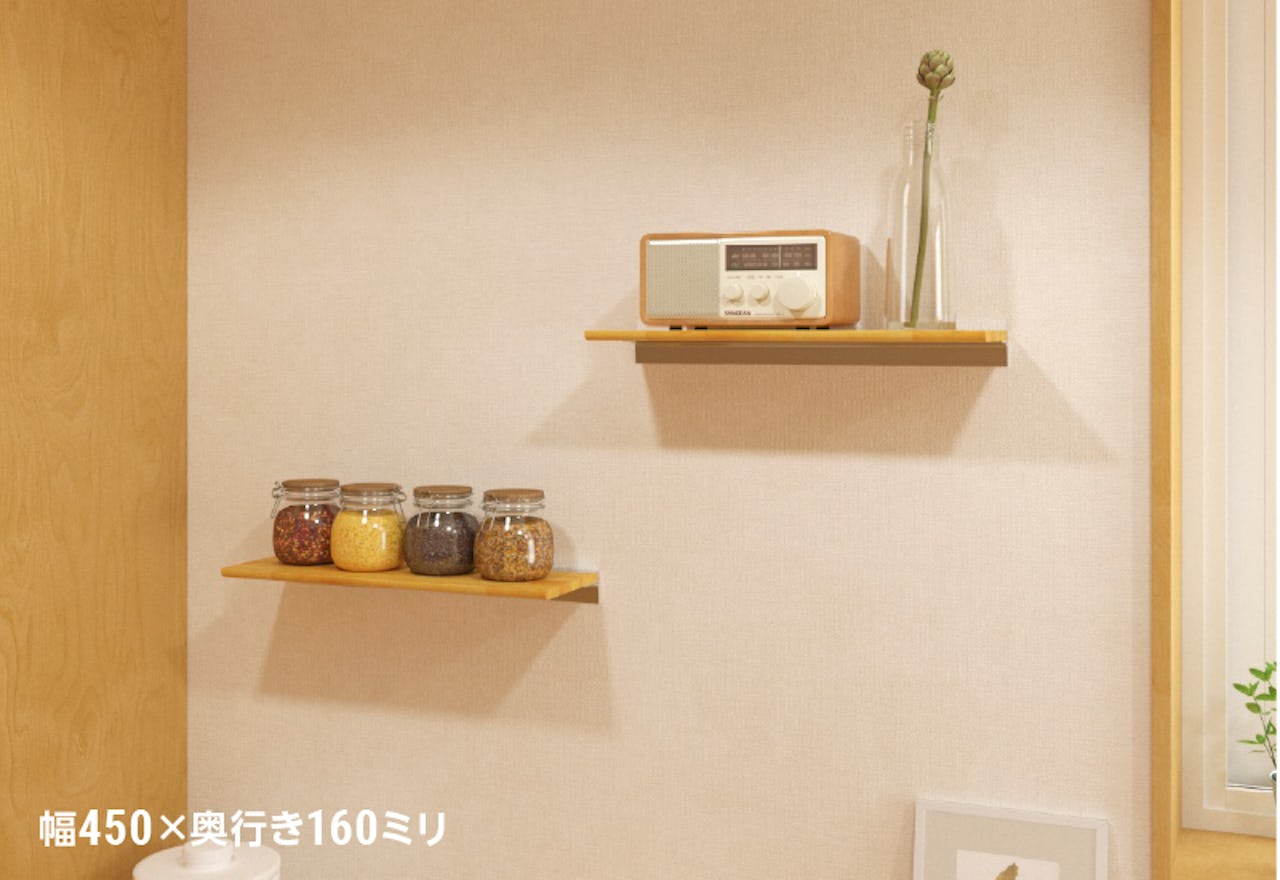 キッチンのスパイスラックに、木製ウォールシェルフ(レールタイプ)を設置した事例