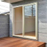 <span style="font-size:20px;"><b>フリーサイズ網戸</b></span><br />
<span style="font-size:16px;">上下の高さが調整できる戸建用規格サイズ網戸。サイズが合いづらい窓にもぴったり収めることが可能。
 </span>