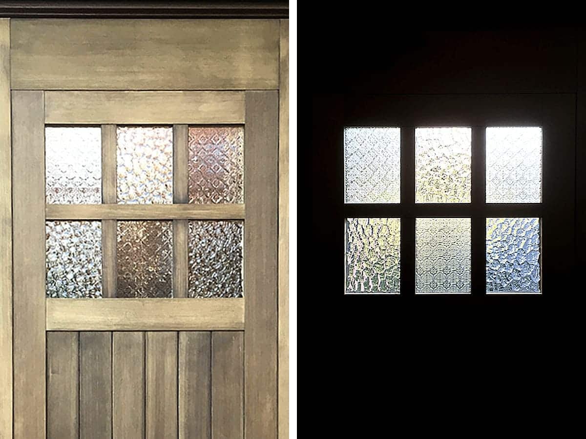 玄関ドア／2種類の人気デザインガラス使用