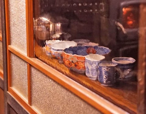古民家風レストランの引き戸に使用した例(2)／昭和風レトロガラス／おすすめの波ガラス(波打ち・波板ガラス)