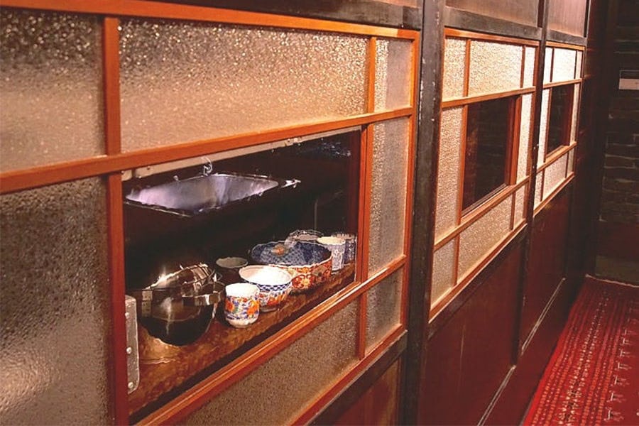 昭和レトロ風ガラス／レトロ・アンティーク・和風なカフェの内装に使用(1)