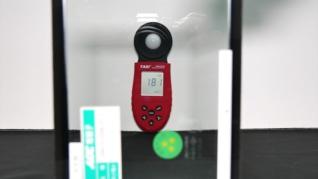 Low-E複層ガラスの場合の光量