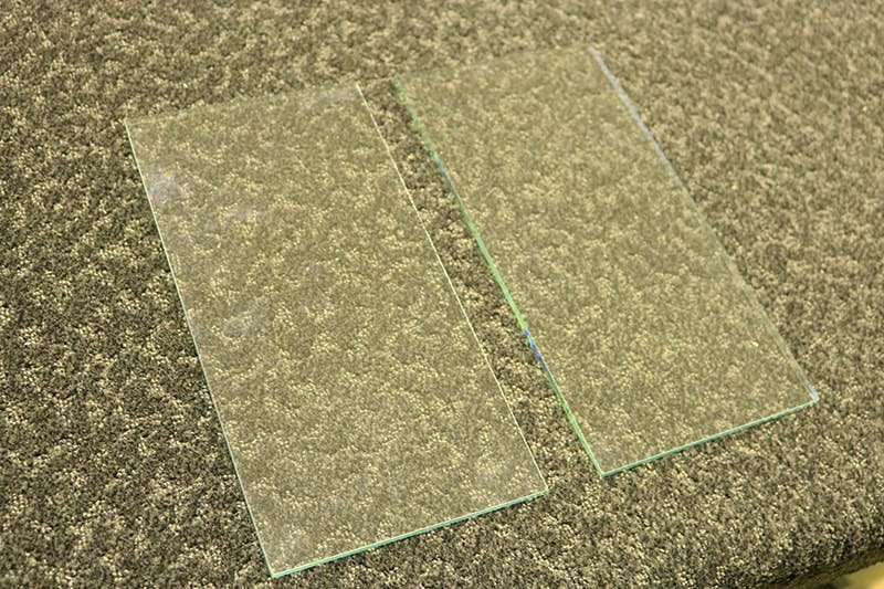 強化ガラスはガラスカッターで切断加工できるのか？ - ガラスを切る／割る：透明ガラスの場合②