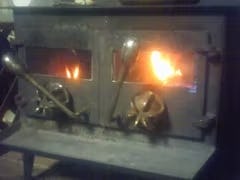 耐火ガラス・防火ガラス - 工場の窯の炉の覗き窓に耐熱ガラスを使用