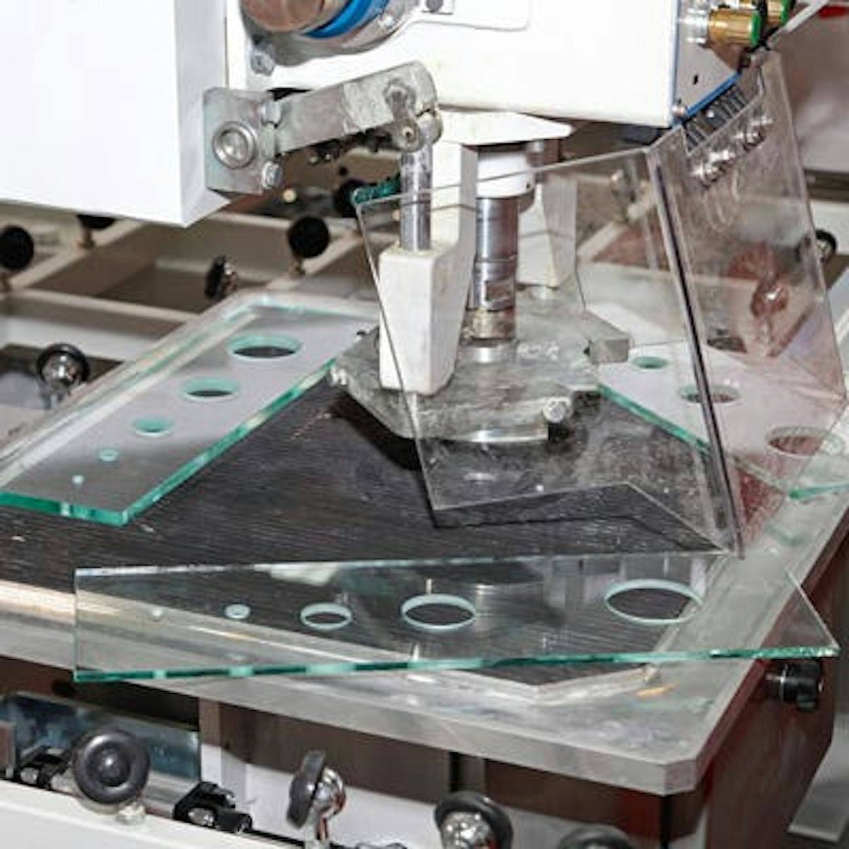 ガラス穴加工 穴あけ 加工価格 条件 オーダー お見積 ガラス穴加工 穴あけ 加工価格 条件 オーダー お見積