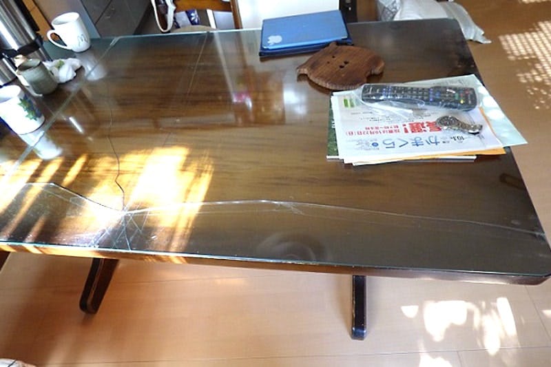 角が丸いダイニングテーブルの天板に「強化ガラス」／N様