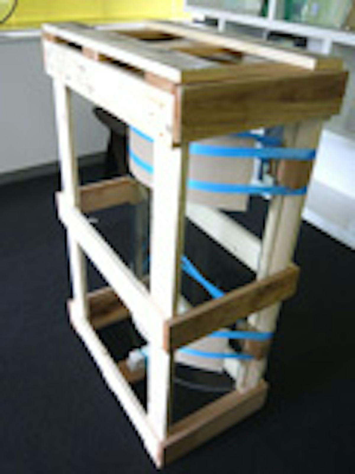 曲げガラス配送のための梱包の様子