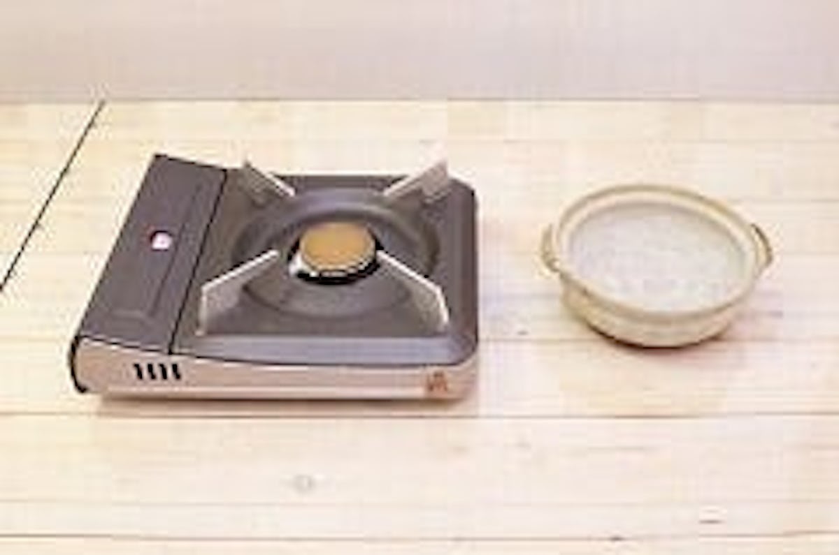 テーブルマット・テーブルトップのガラス天板に「強化ガラス」が選ばれる理由 (特にダイニングテーブル)