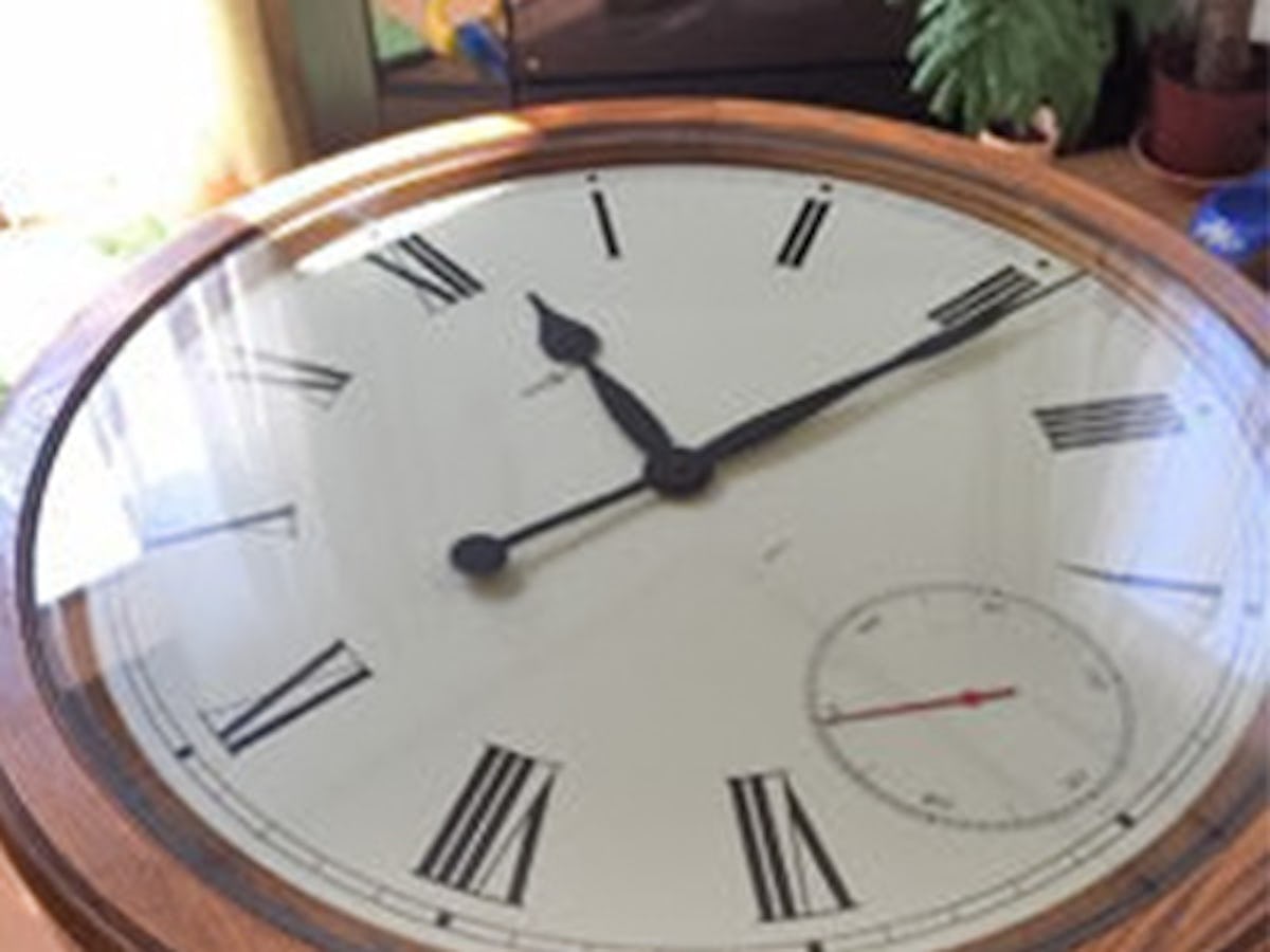 天板を落とし込む円形の机のテーブルマット・テーブルトップのガラス天板