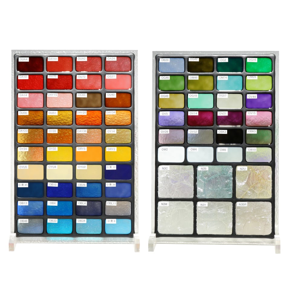 セミオーダーステンドグラス - 全70種類から好きな色を指定可能