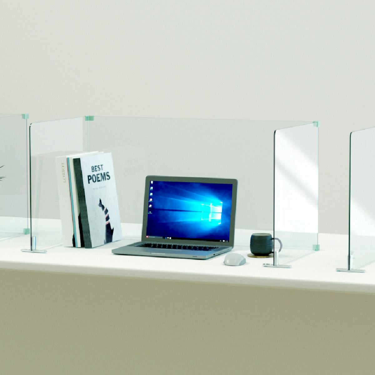 「コの字型飛沫ガード」は、横並びのデスクで使いやすい